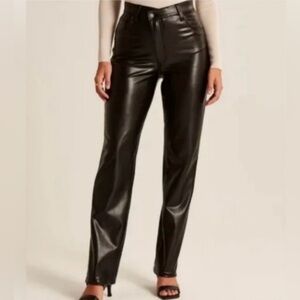 Abercrombie & Fitch Curve Love Straight Ultra High Rise Vegan Leather Pant Sz 32